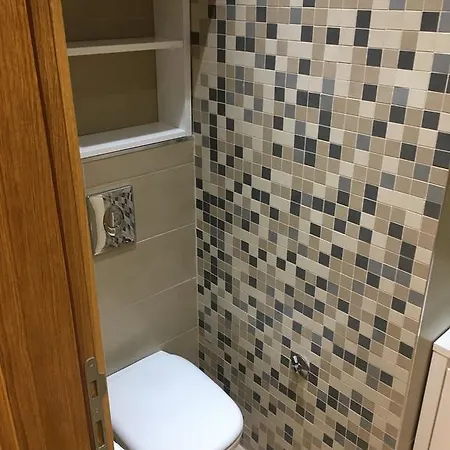 アパート Triton ベオグラード